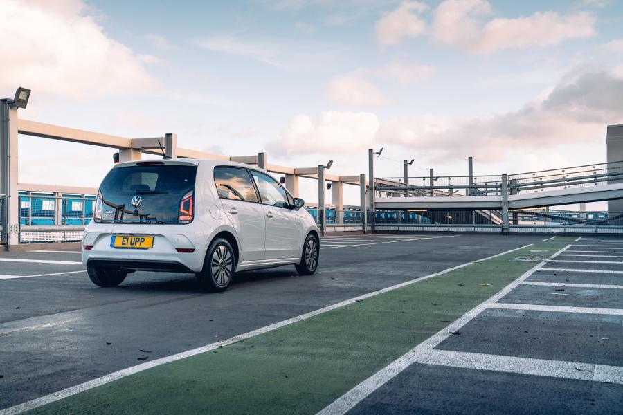  Volkswagen e-up! 2020 года  (UK) (фото 28 из 40)